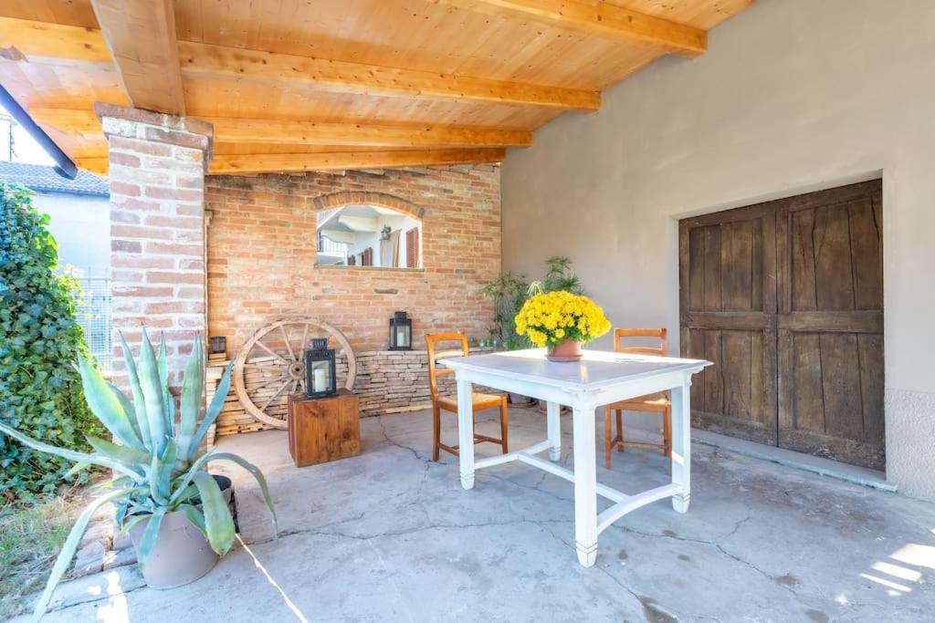 Вилла Cascina Abbona - Cascina Storica A 15 Min. Da Alba Canove Экстерьер фото