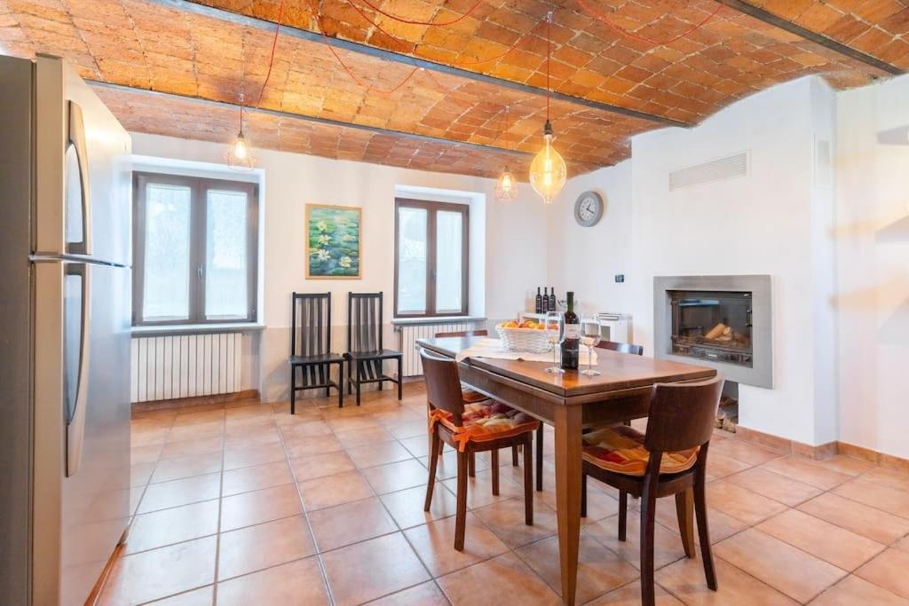 Вилла Cascina Abbona - Cascina Storica A 15 Min. Da Alba Canove Экстерьер фото